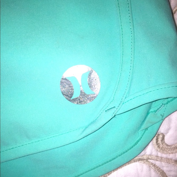Hurley shorts - Picture 2 of 6
